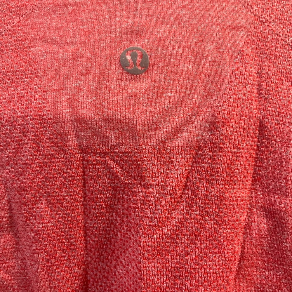 Lululemon Metal Vent Tech Short Sleeve Size Small Orange - Picture 2 of 4